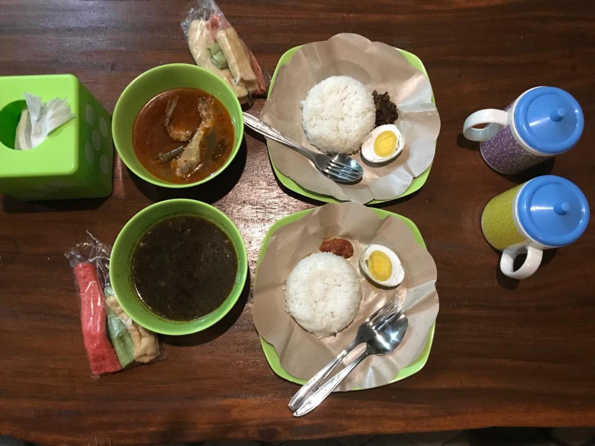 Diana'S Homestay バニュワンギ エクステリア 写真