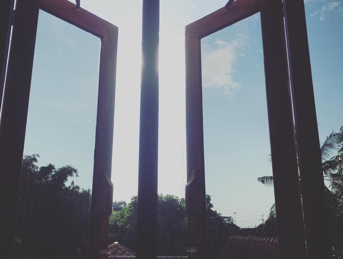Diana'S Homestay バニュワンギ エクステリア 写真