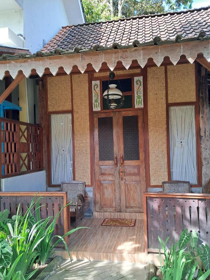 Diana'S Homestay バニュワンギ エクステリア 写真