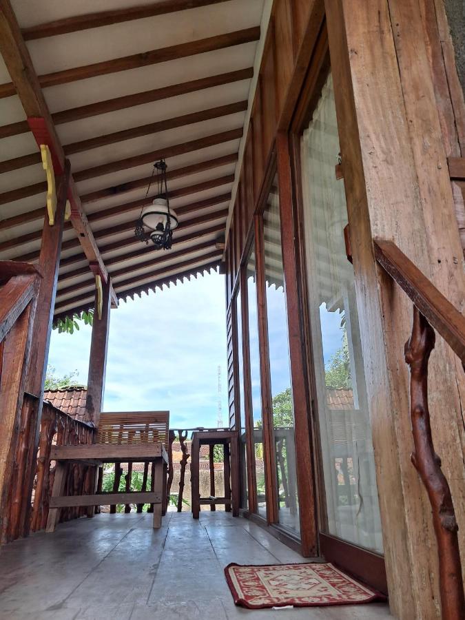 Diana'S Homestay バニュワンギ エクステリア 写真