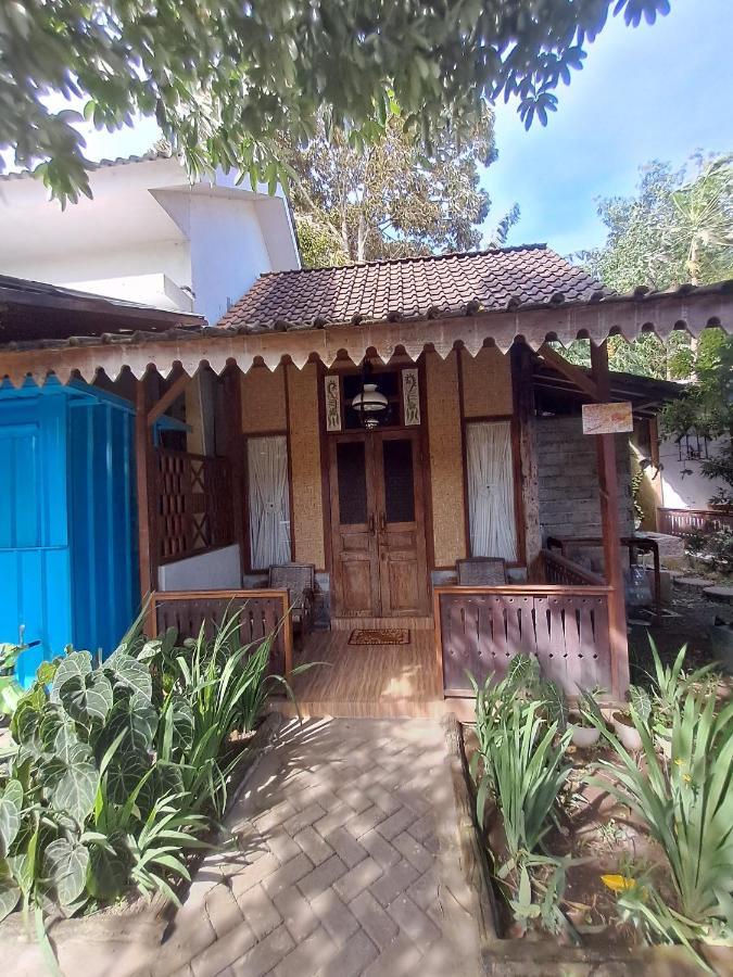 Diana'S Homestay バニュワンギ エクステリア 写真