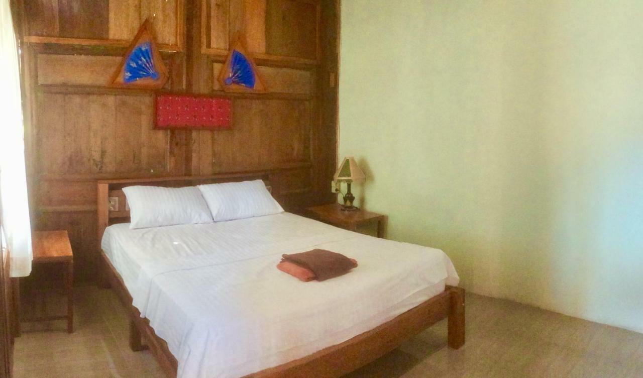 Diana'S Homestay バニュワンギ エクステリア 写真