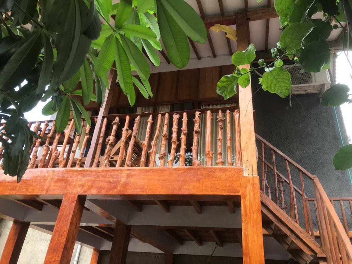 Diana'S Homestay バニュワンギ エクステリア 写真